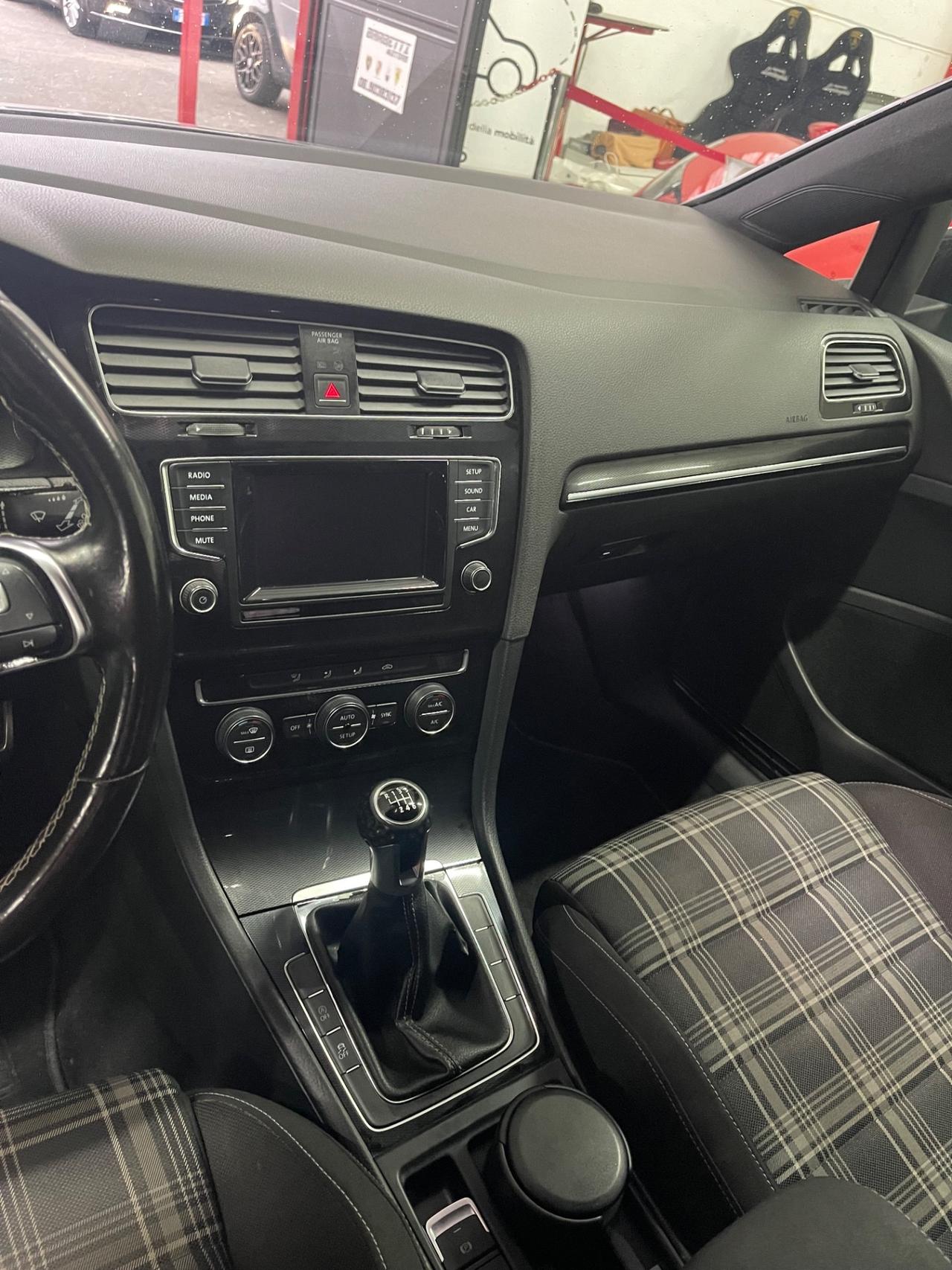Volkswagen Golf GTD 2.0 TDI PERMUTE RATE