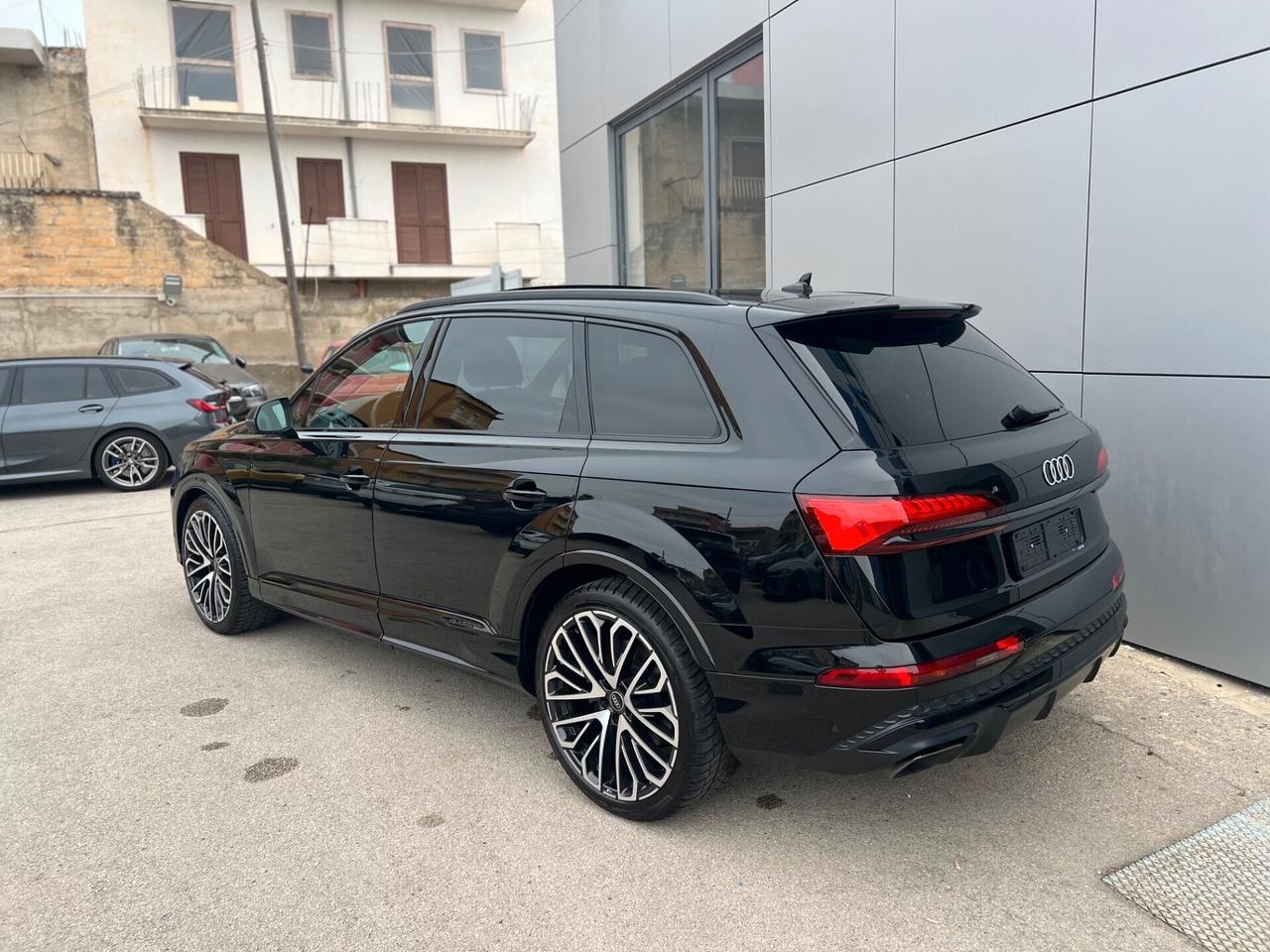 Audi Q7 45 Sline quattro possibilità noleggio noscoring