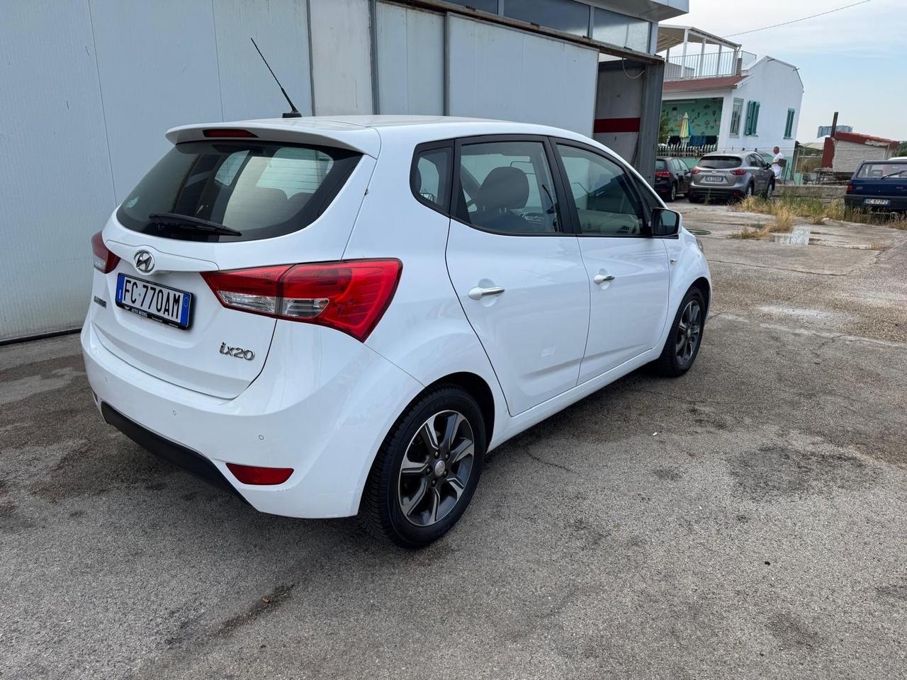 Hyundai iX20 1.6 125 CV XPossible A/T GPL