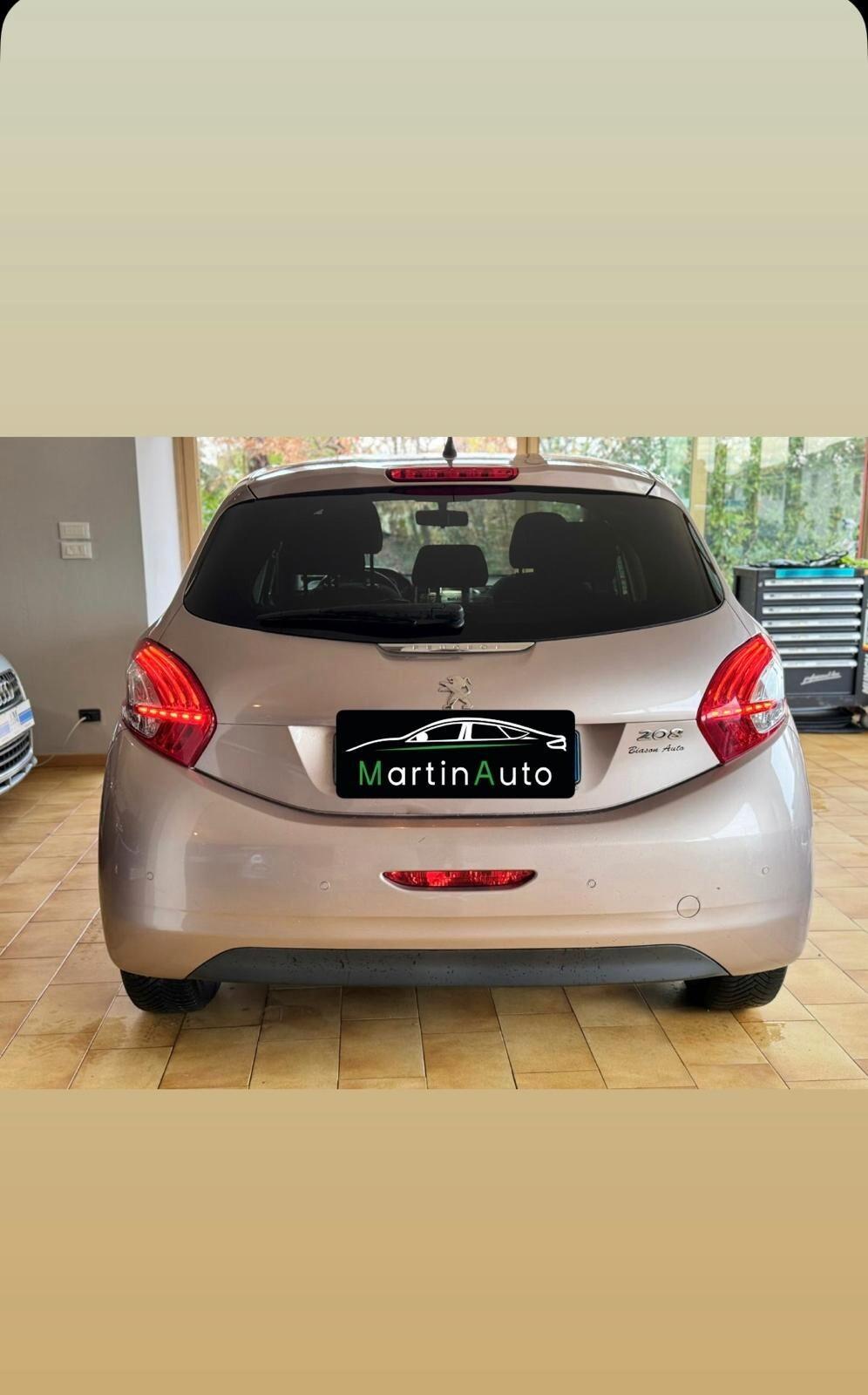 Peugeot 208 1.2 benz 82CV - Garanzia 12 Mesi