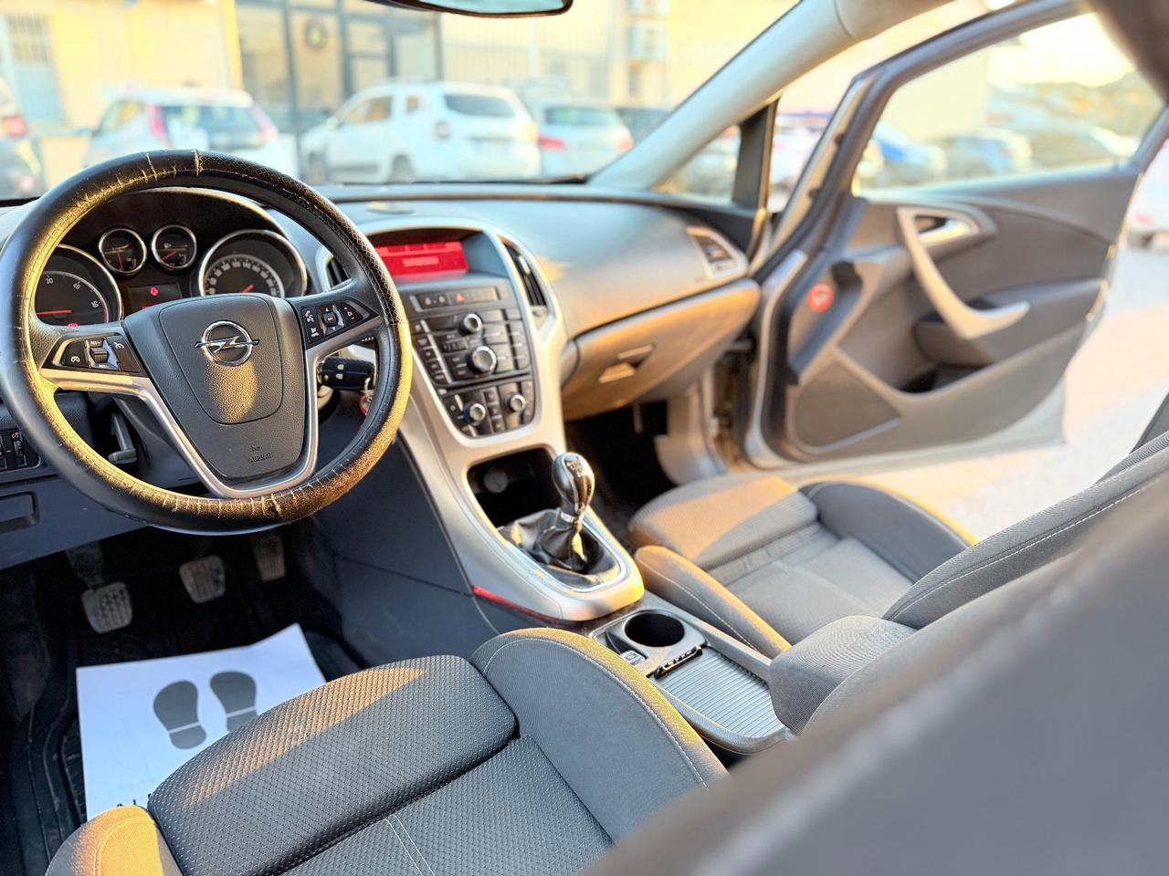 Opel Astra 1.7 CDTI 5 porte Cosmo neopatentati