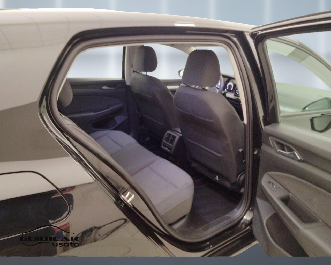 VOLKSWAGEN Golf VIII 2024 - Golf 2.0 tdi Life 115cv