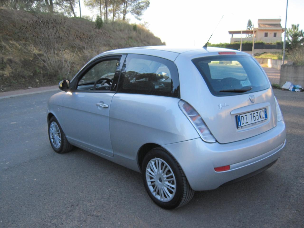 Lancia Ypsilon 1.2 Versus