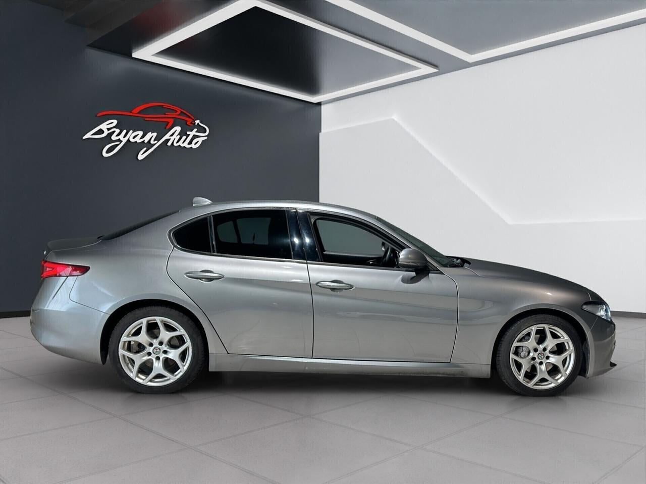 Alfa Romeo Giulia 2.2 Turbodiesel 160 CV AT8 Sport-Tech