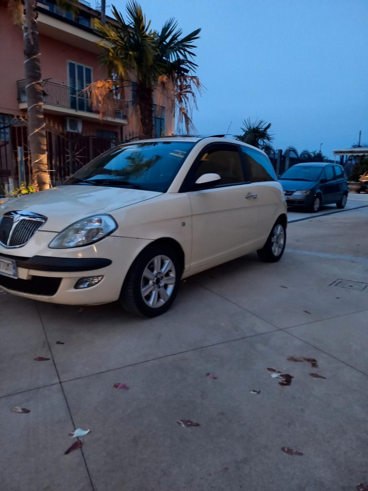 Lancia Ypsilon 1.3 Multijet 16V Oro