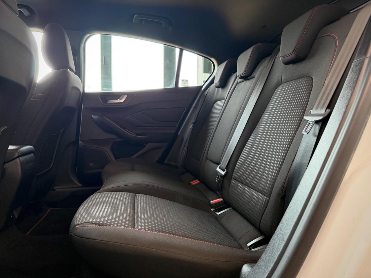 Ford Focus 1.0 EcoBoost Hybrid 125 CV ST Line X