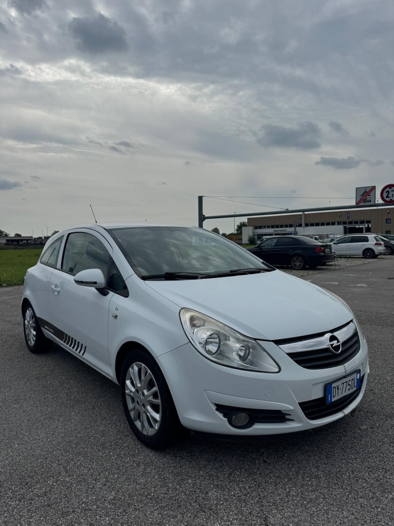 Opel Corsa 1.2 80CV 3 porte GPL-TECH Enjoy