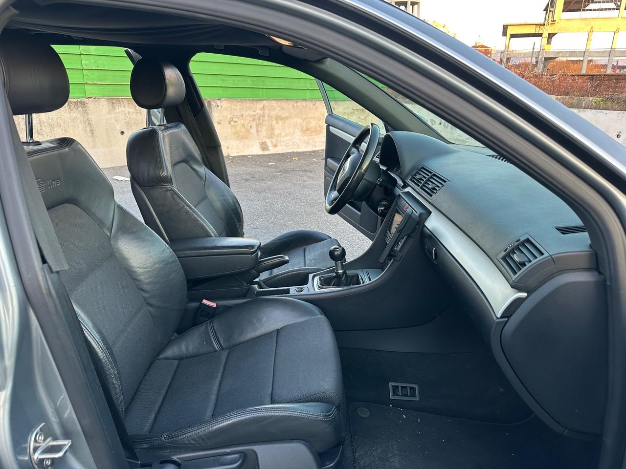 Audi A4 2.0 16V TDI s line