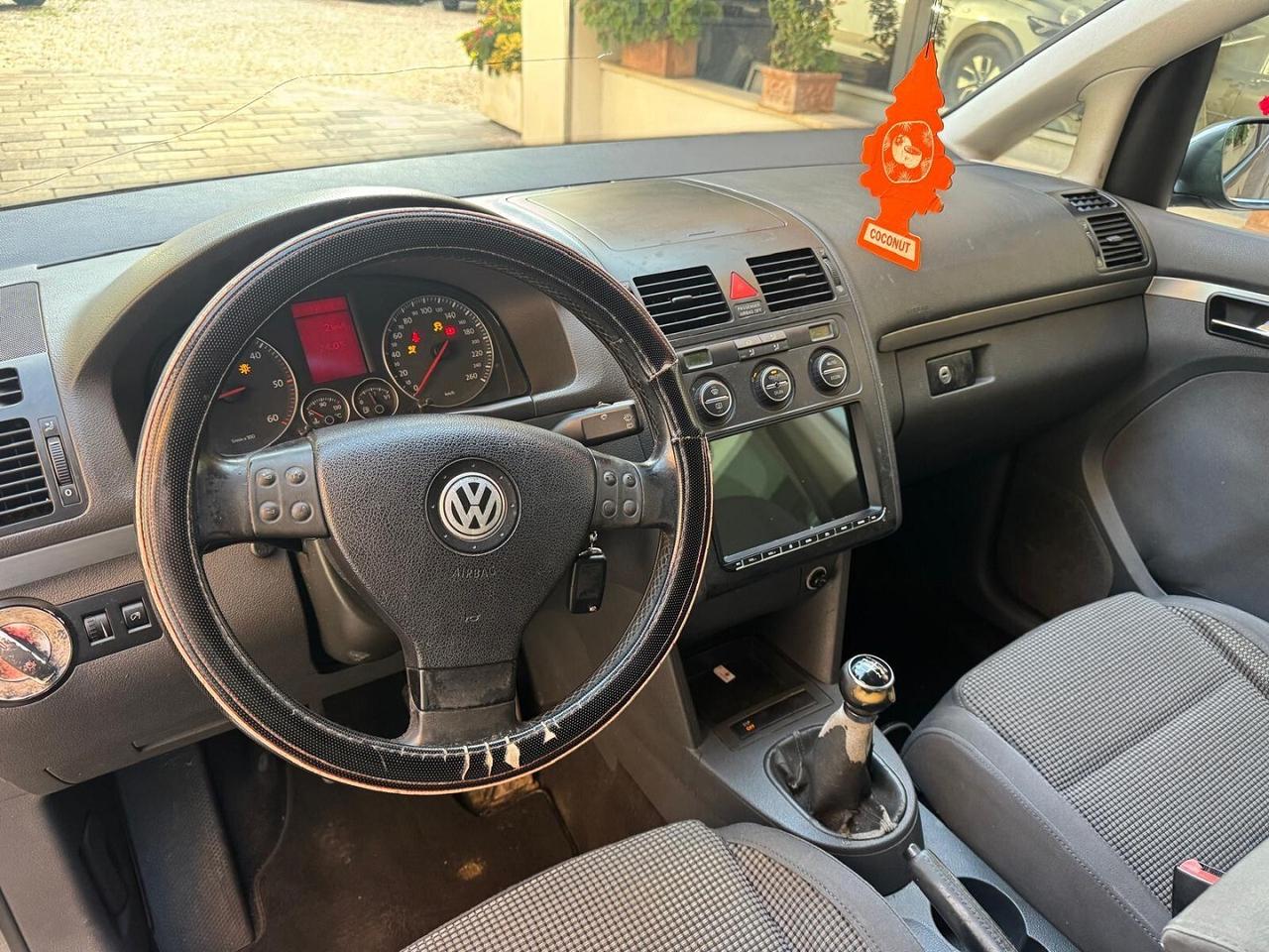 VOLKSWAGEN Touran 2.0 16V TDI Highline