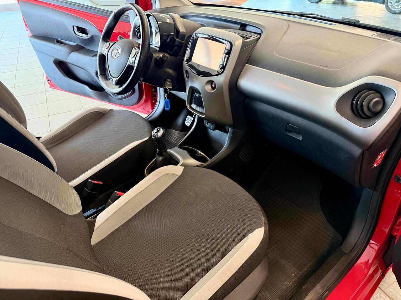 Toyota Aygo 1.0 VVT-i 69 CV 5 porte x-play
