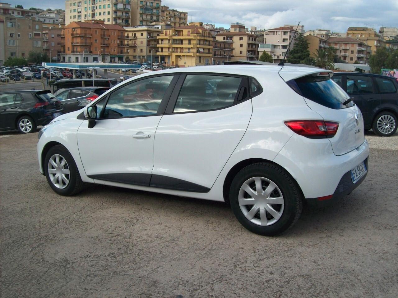 RENAULT CLIO 1.2 CV.75 5P LIFE "2015"