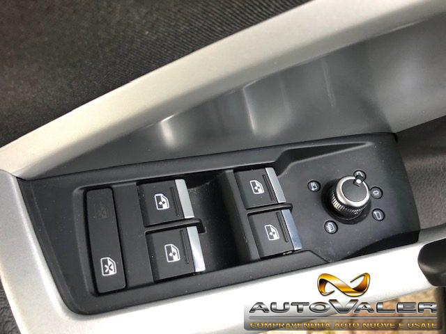 AUDI Q3 35 TDI S tronic Business Advanced