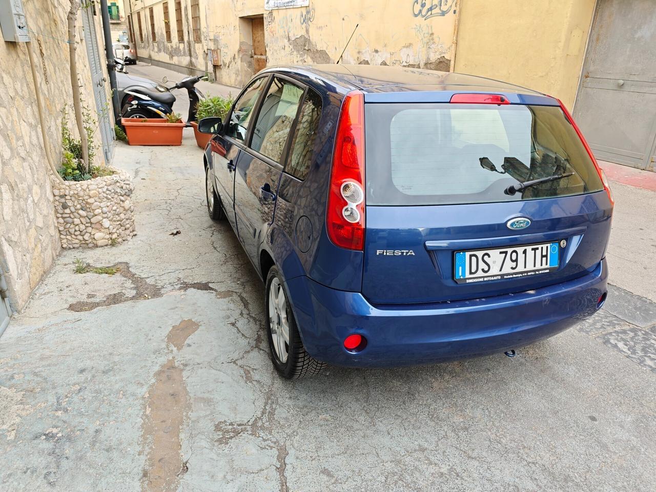 Ford Fiesta 1.2 16V 5p. Ghia