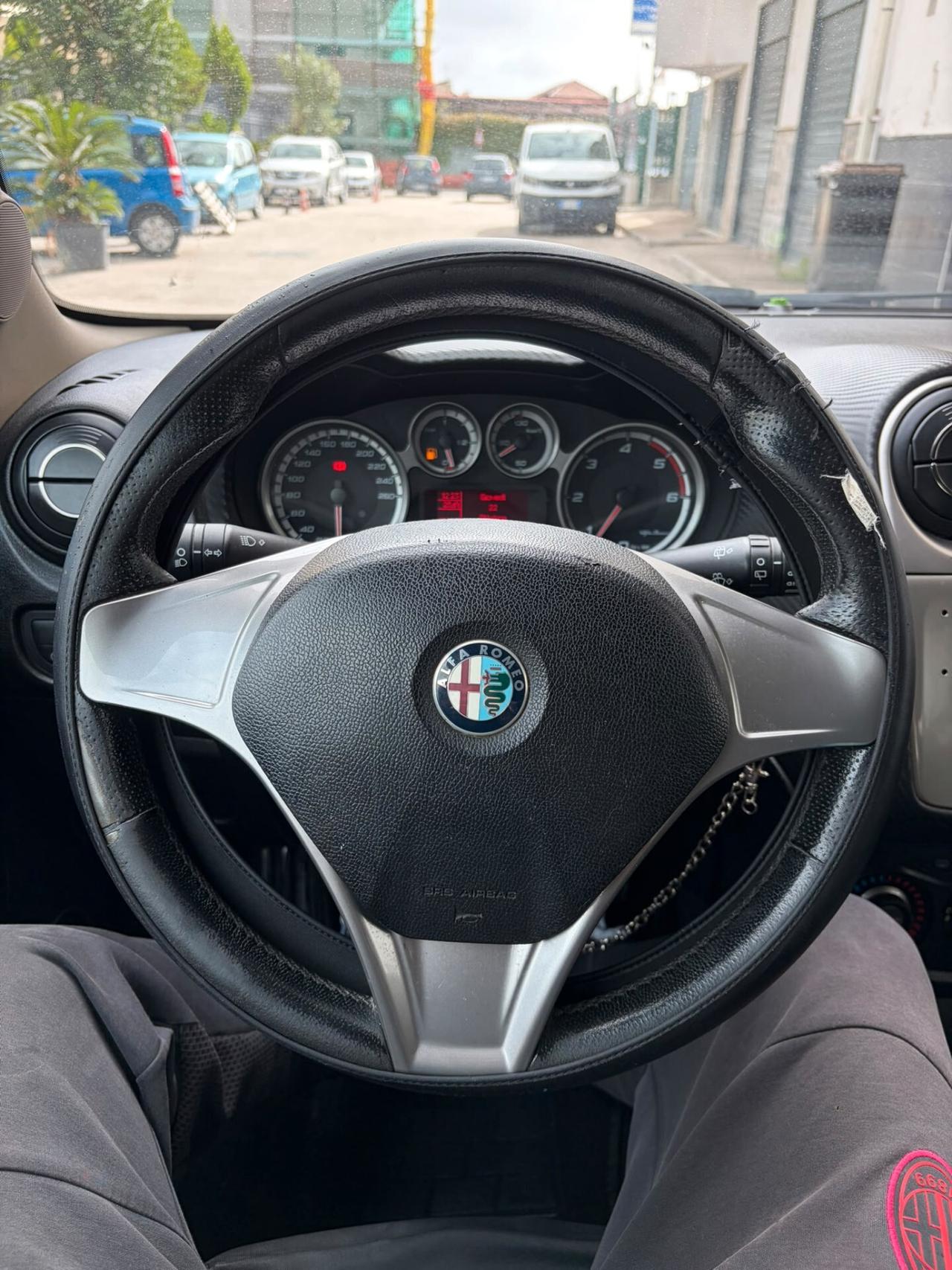 Alfa Romeo MiTo 1.6 JTDm 16V Distinctive Sport Pack