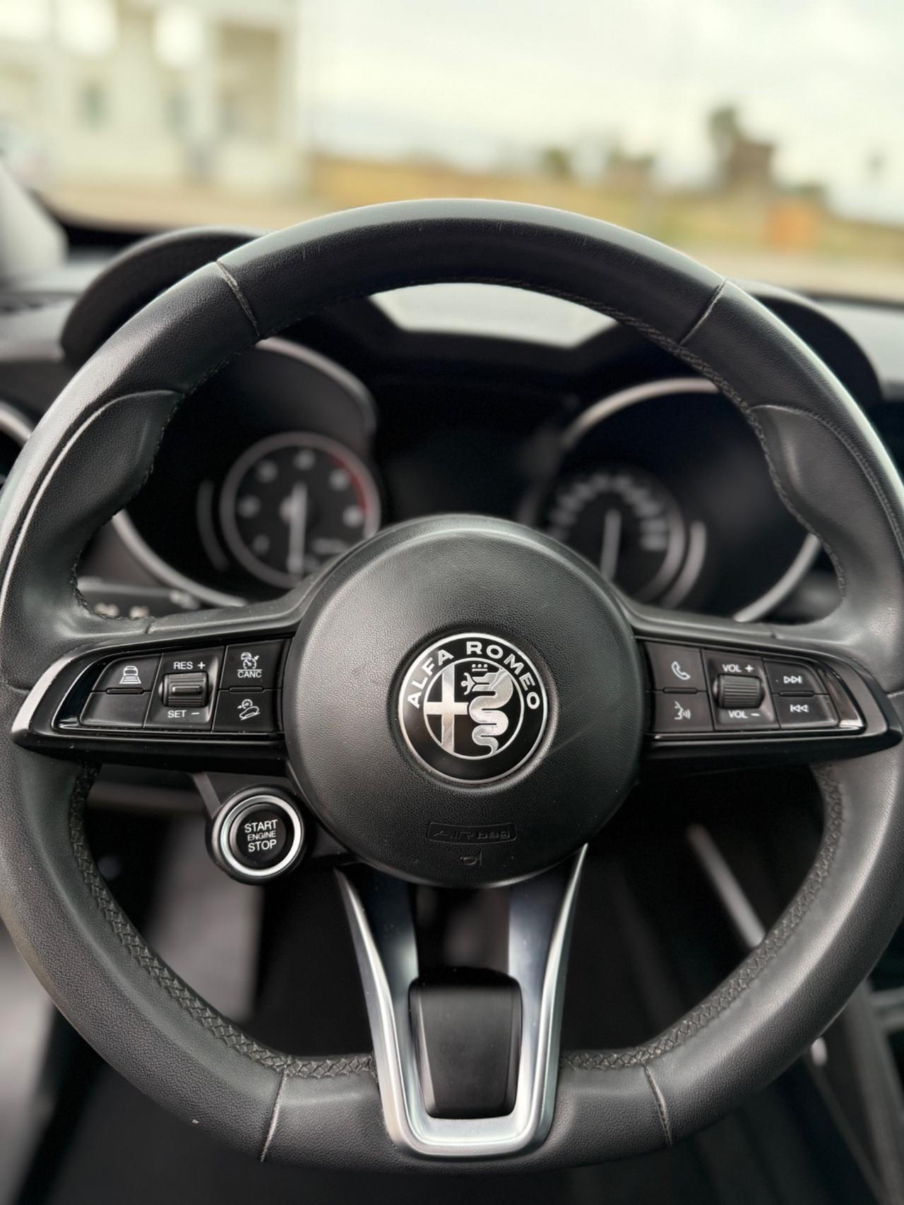 Alfa Romeo Stelvio 2.2 Turbodiesel 160 CV AT8 RWD Business