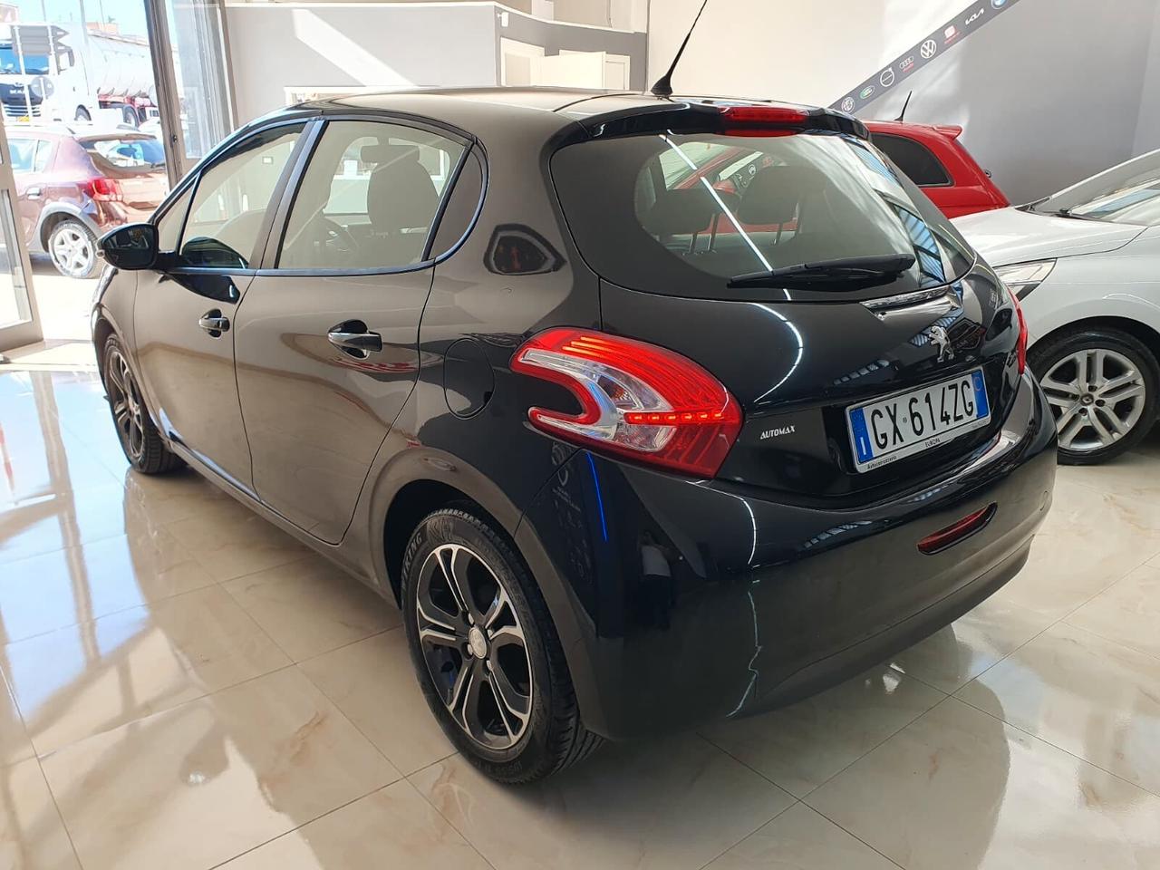 Peugeot 208 1.4 HDi 68cv Allure 2014