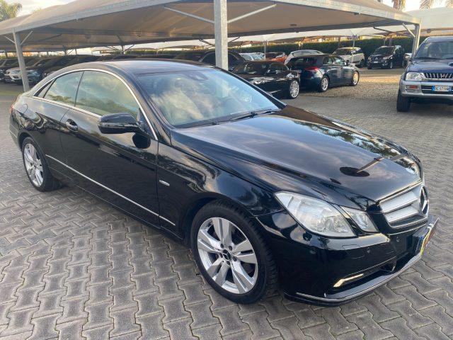 MERCEDES-BENZ E 250 CDI Coupé BlueEFFICIENCY Avantgarde