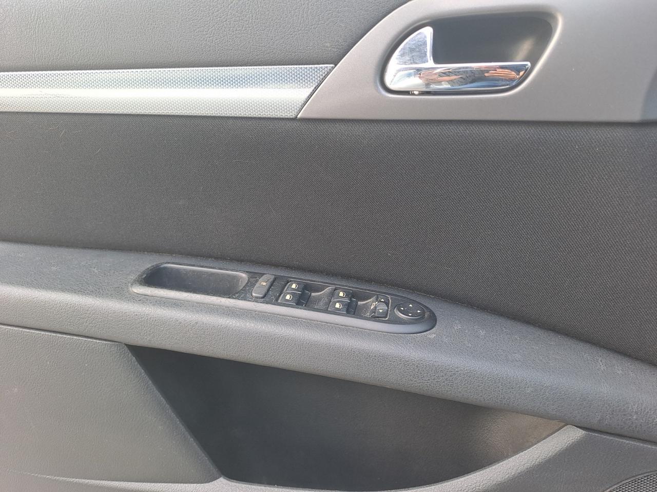 PEUGEOT 407 1ª serie - 407 2.0 HDi aut. SW Sport