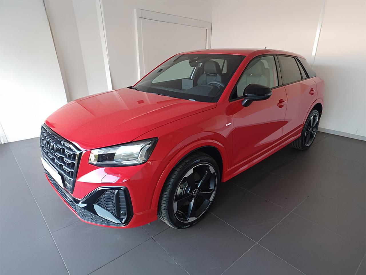 Audi Q2 35 1.5 tfsi identity black s-tronic