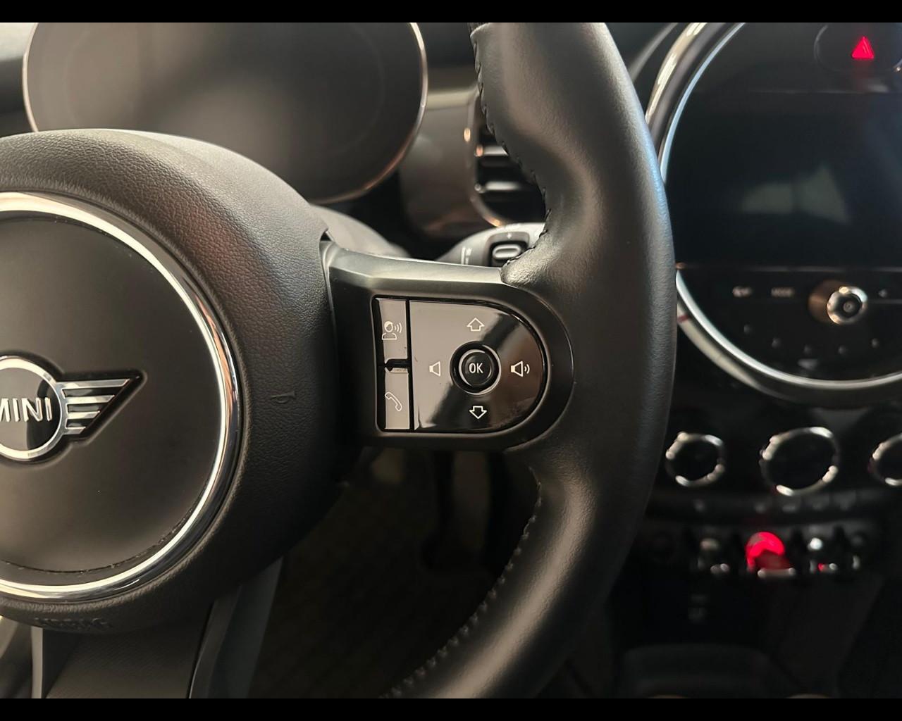 MINI Mini 4ª serie (F56) - Mini 1.5 Cooper Camden Edition