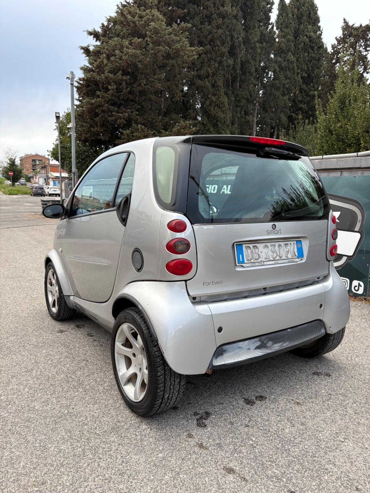 SMART FORTWO 700 – NEOPATENTATI – GARANZIA 12 MESI – PERFETTA