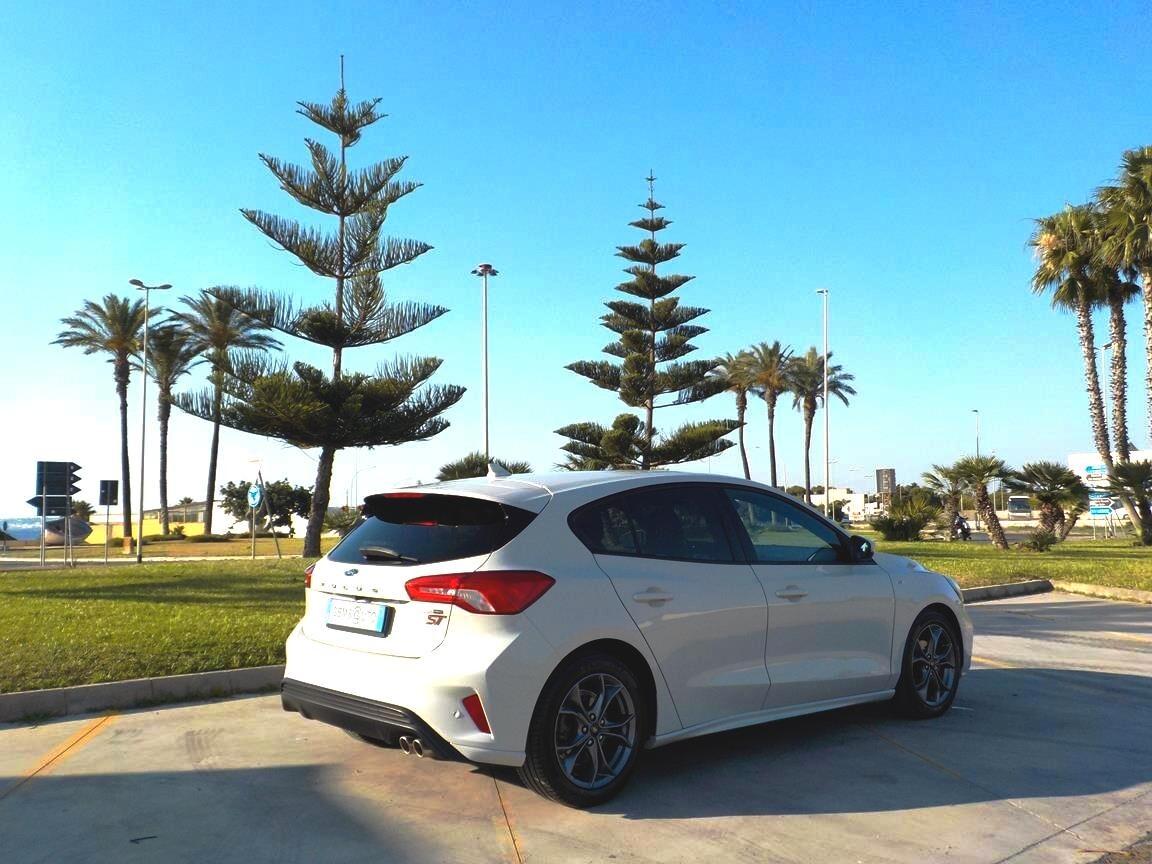 Ford Focus 1.0 EcoBoost Hybrid 125 CV 5p. ST-Line
