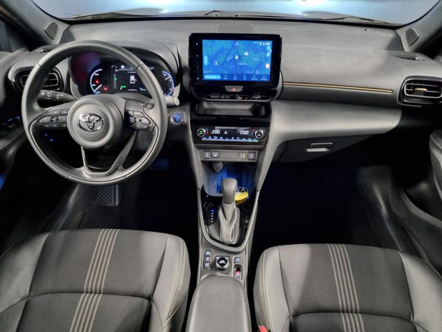 TOYOTA Yaris Cross 1.5 Hybrid 5p. E-CVT AWD-i Adventure