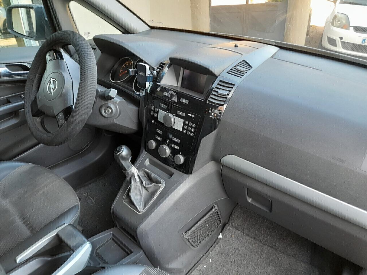 Opel Zafira 1.6 16V ecoM 94CV Cosmo