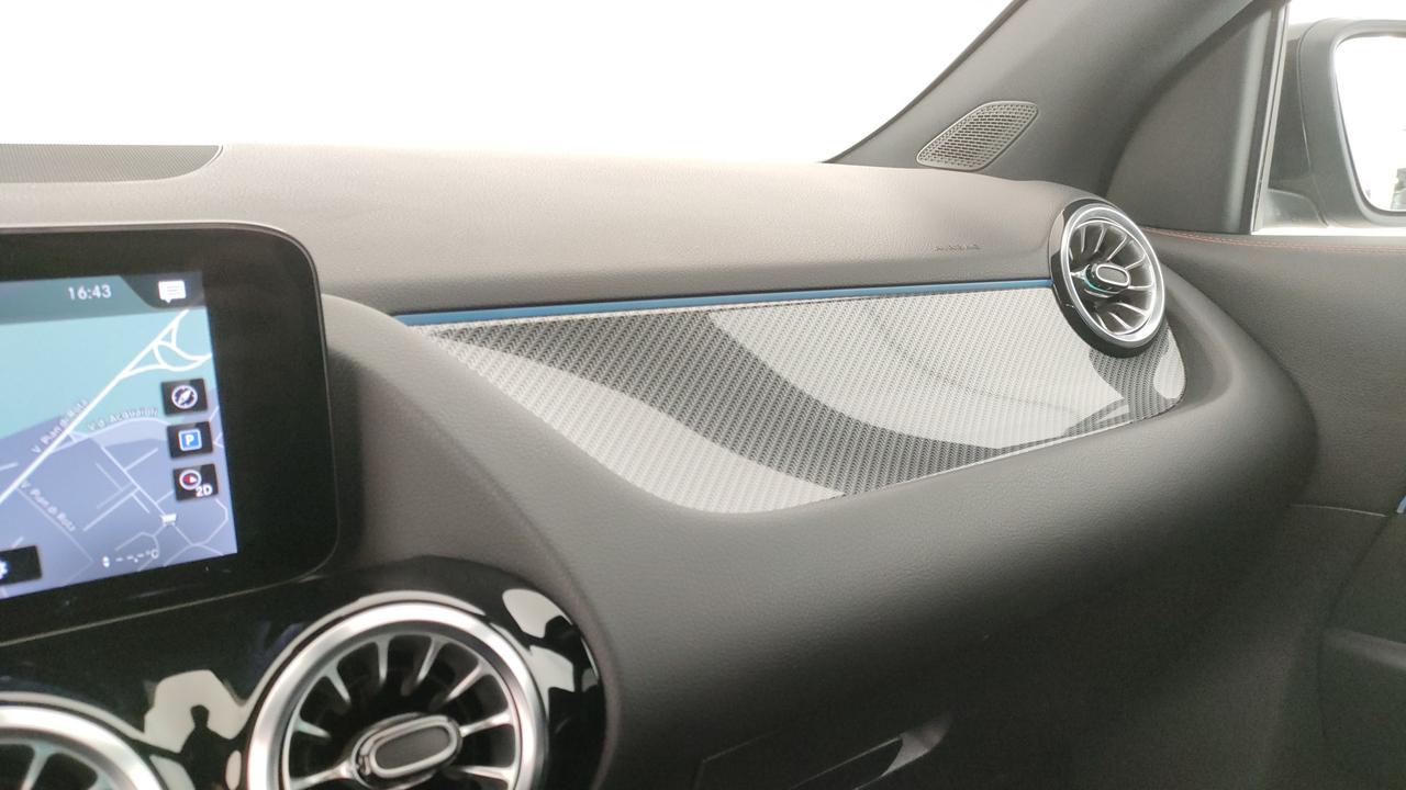 Mercedes-Benz GLA 180 d Premium auto