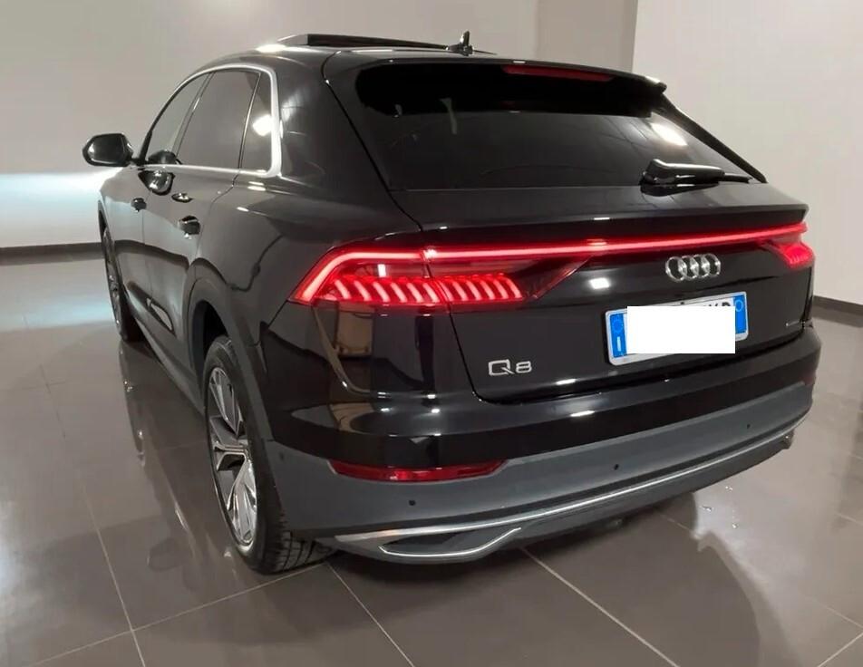 Audi Q8 55 TFSI quattro tiptronic