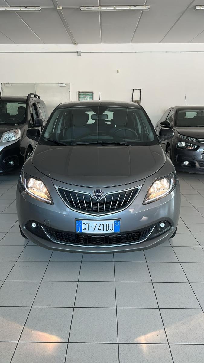 LANCIA - Ypsilon - 1.0 FireFly 5p.S&S Hyb. Gold Pl.