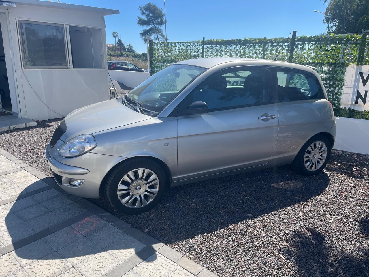 Lancia Ypsilon 1.2 Argento