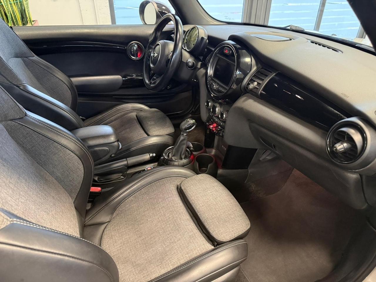 Mini 1.5 Cooper D Hype