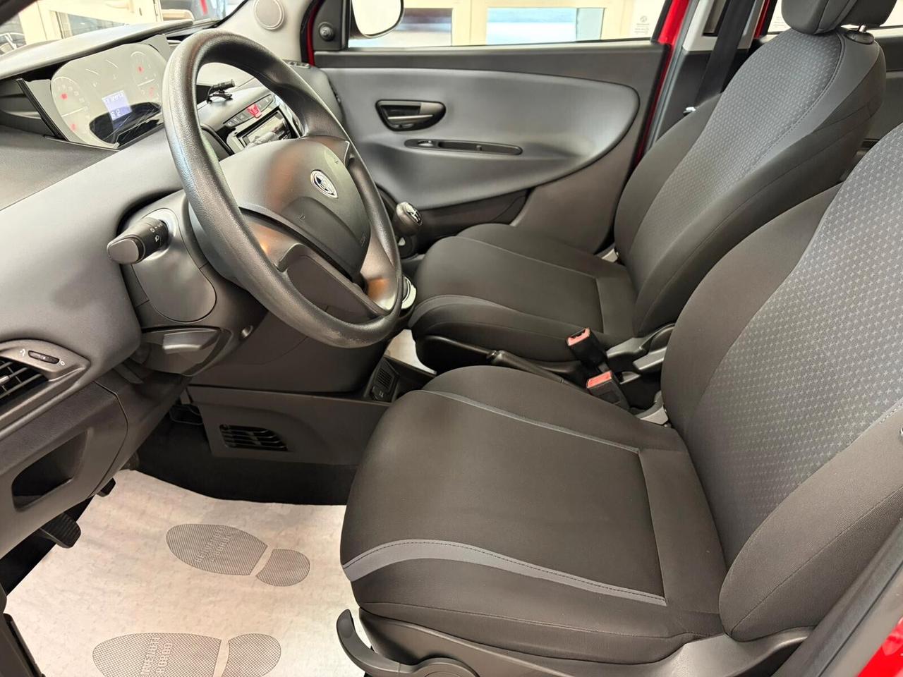 Lancia Ypsilon 1.2 Silver 69cv unico proprietario