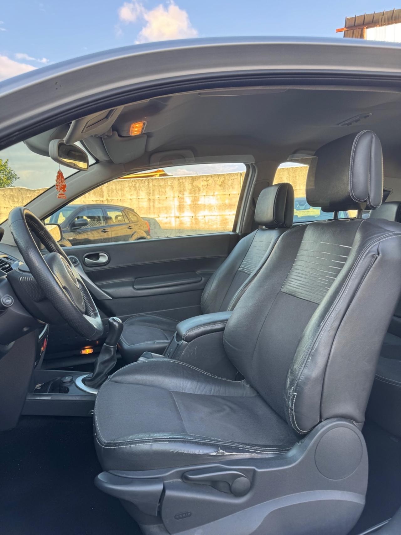 Renault Megane Mégane 1.6 3p Serie Speciale Exception