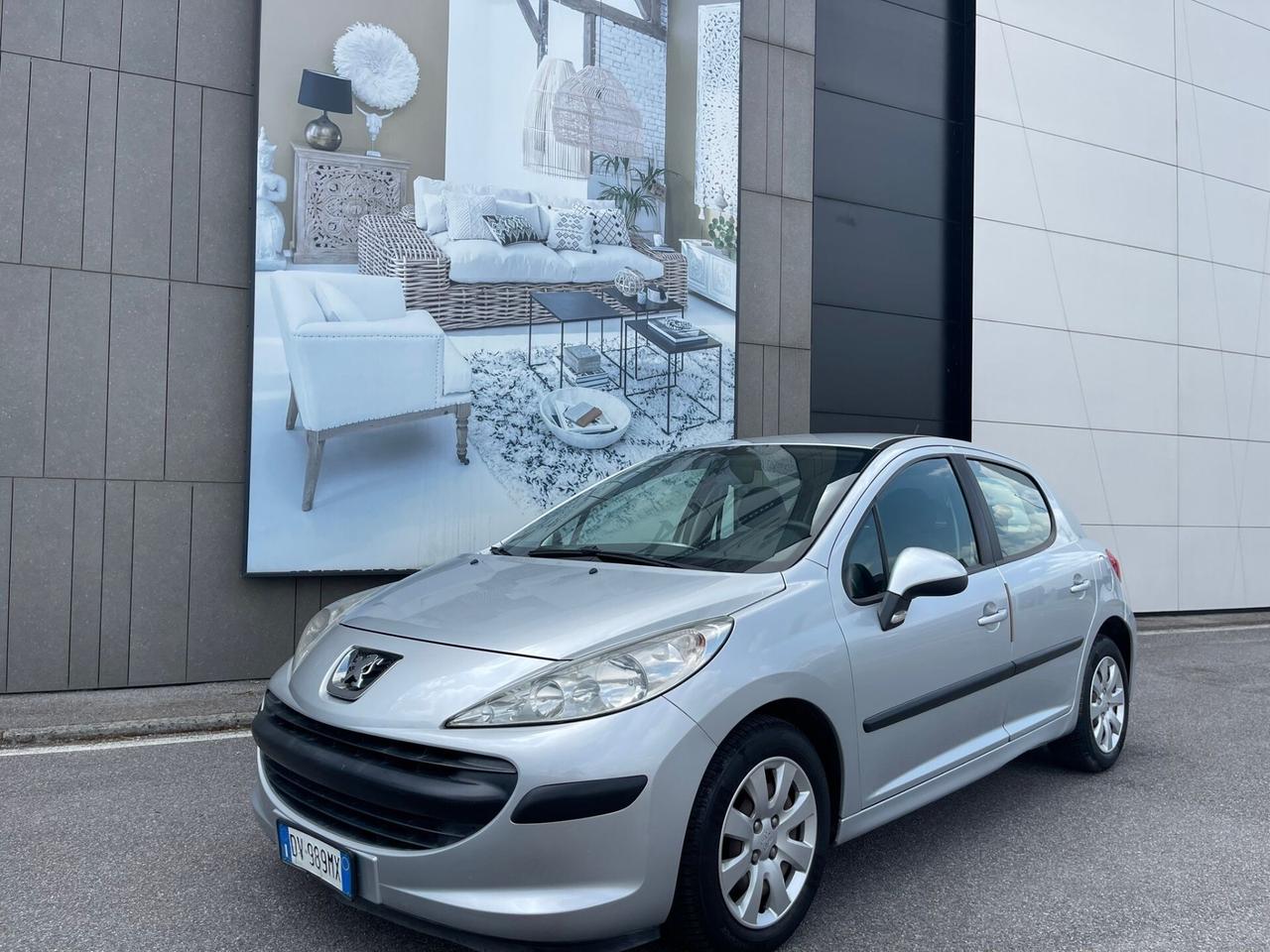 Peugeot 207 1.4 8V 75CV 5p. Energie Sport