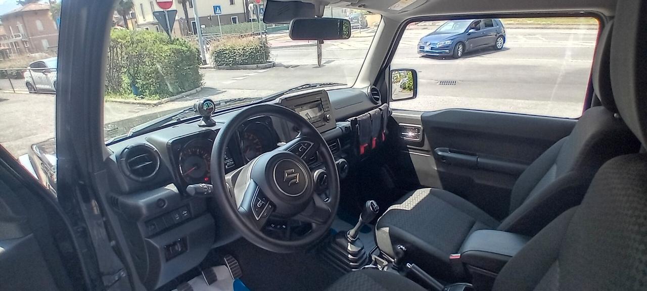 Suzuki Jimny 1.5 5MT PRO (N1)