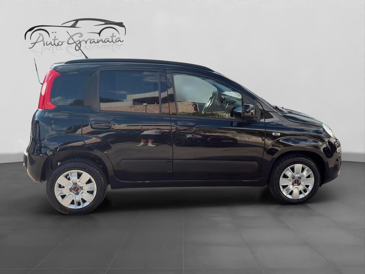Fiat Panda 1.2 Lounge 69cv UConnect NEOPATENTATI
