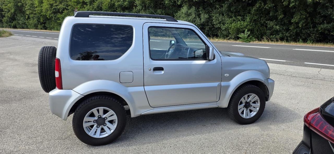 Suzuki Jimny 1.3 cambio automatico VALUTO PERMUTA