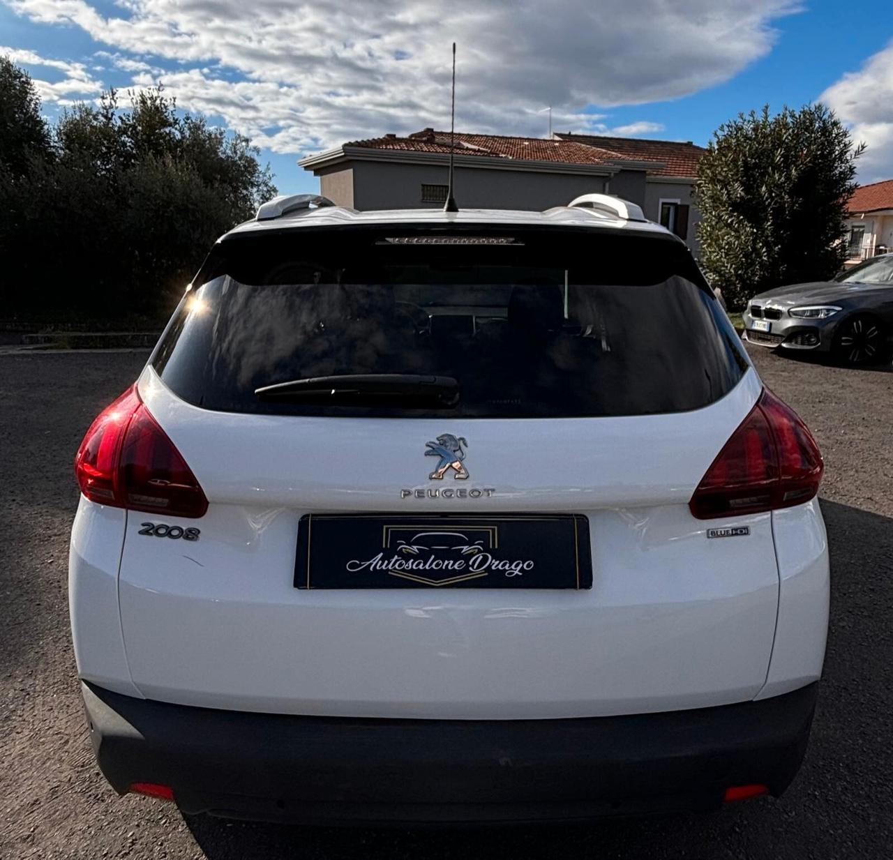 Peugeot 2008 BlueHDi 100 Allure