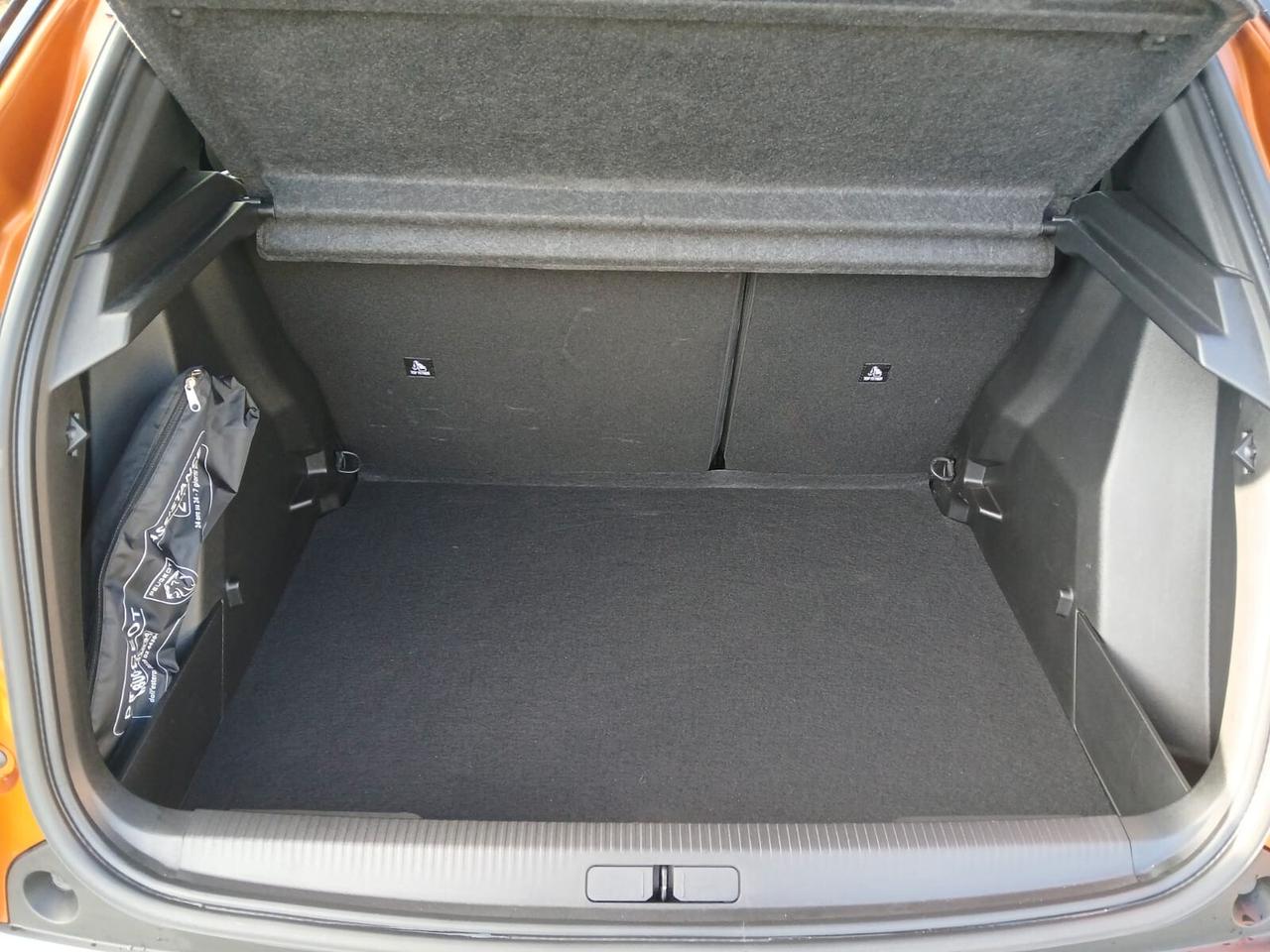 Peugeot 2008 PureTech 100 S&S Allure Pack