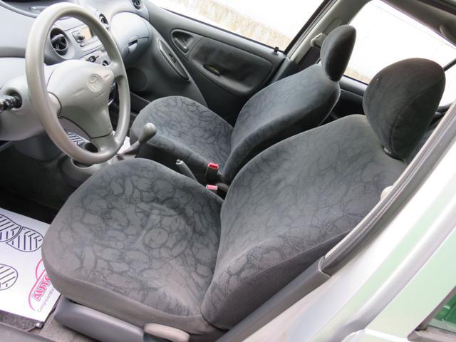 TOYOTA Yaris 1.0i 16V cat 5 porte Sol '03