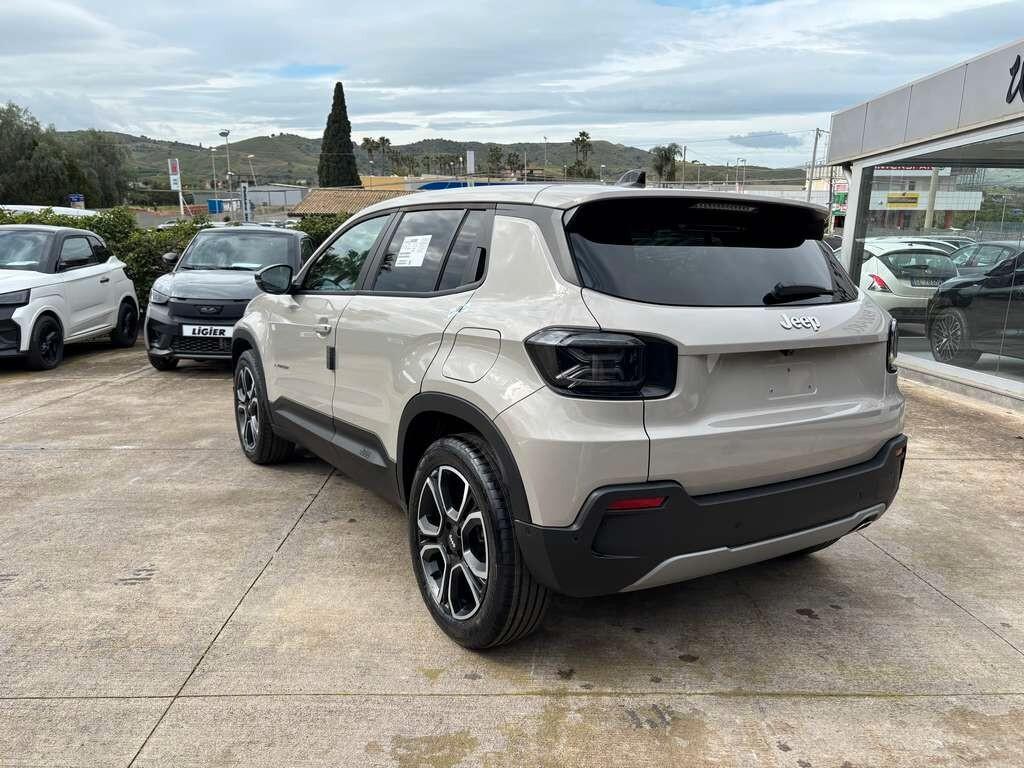 Jeep Avenger 1.2 Turbo 100 CV Summit a 234 euro al mese