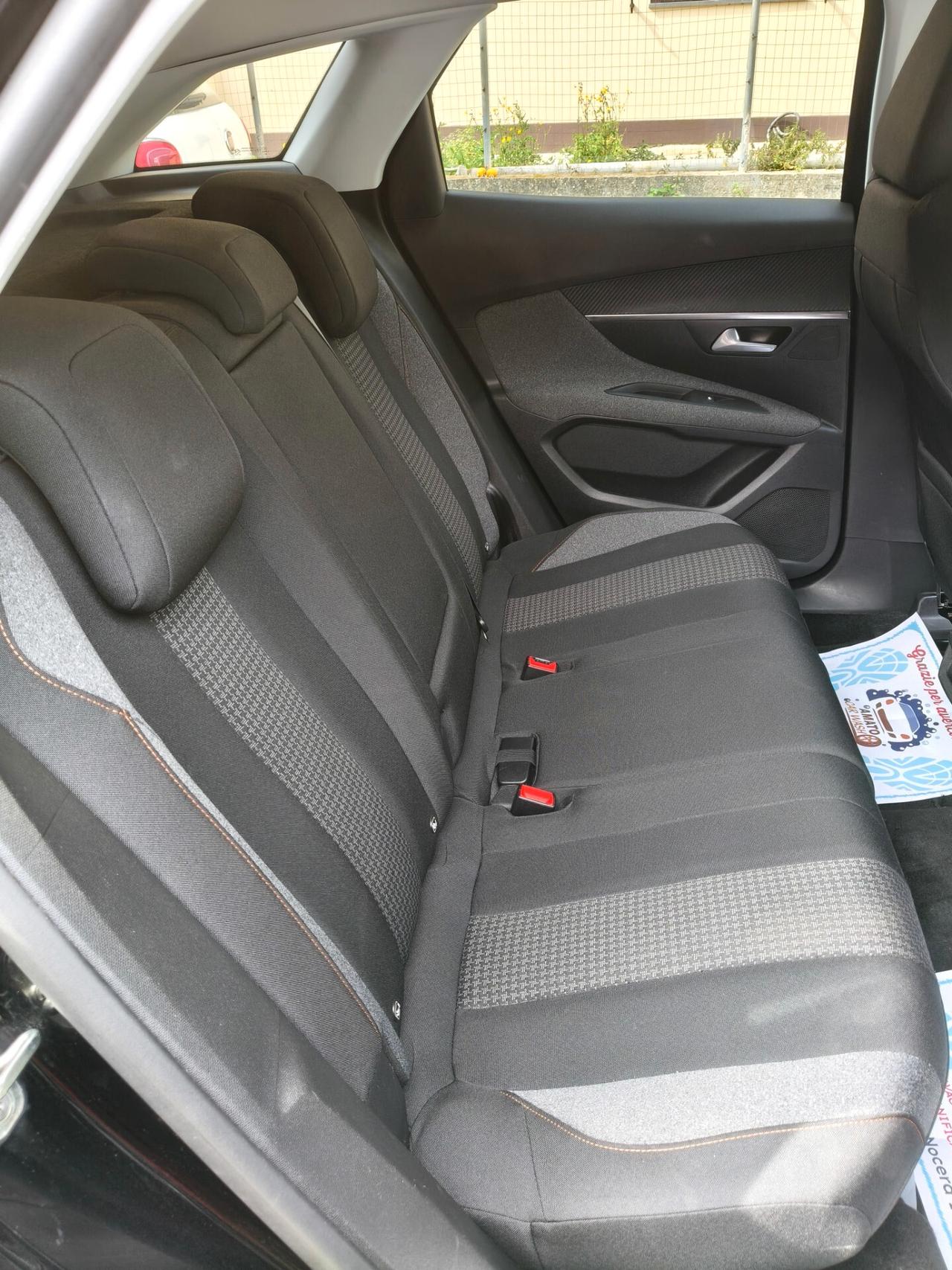 Peugeot 3008 1,5 HDI 130CV FULL OPT 2019