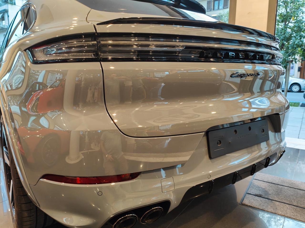 Porsche Cayenne 3.0 V6 S E-Hybrid Coupè 519cv