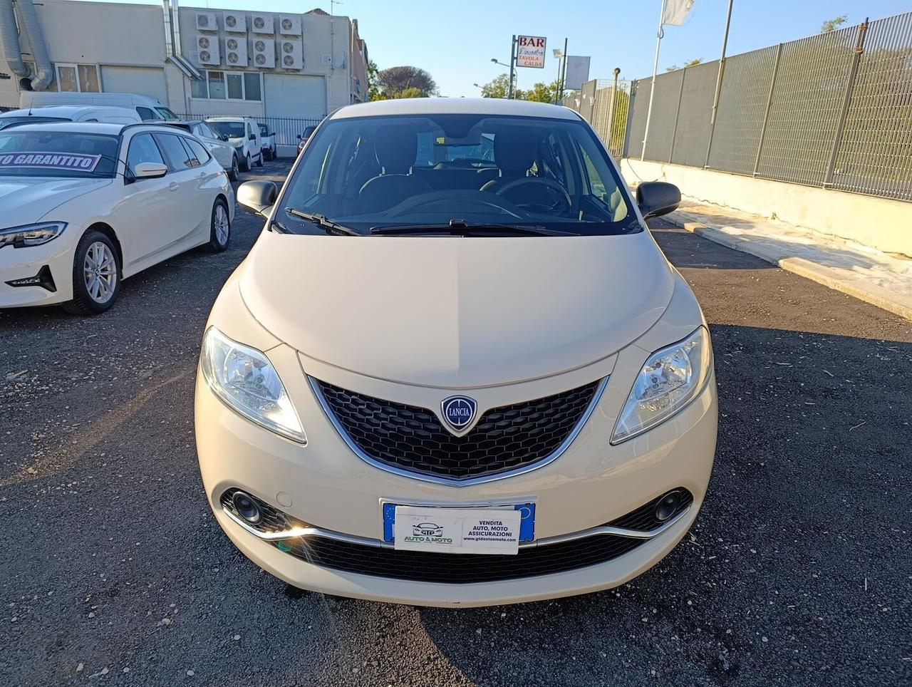 Lancia Ypsilon 1.2 Silver 69cv