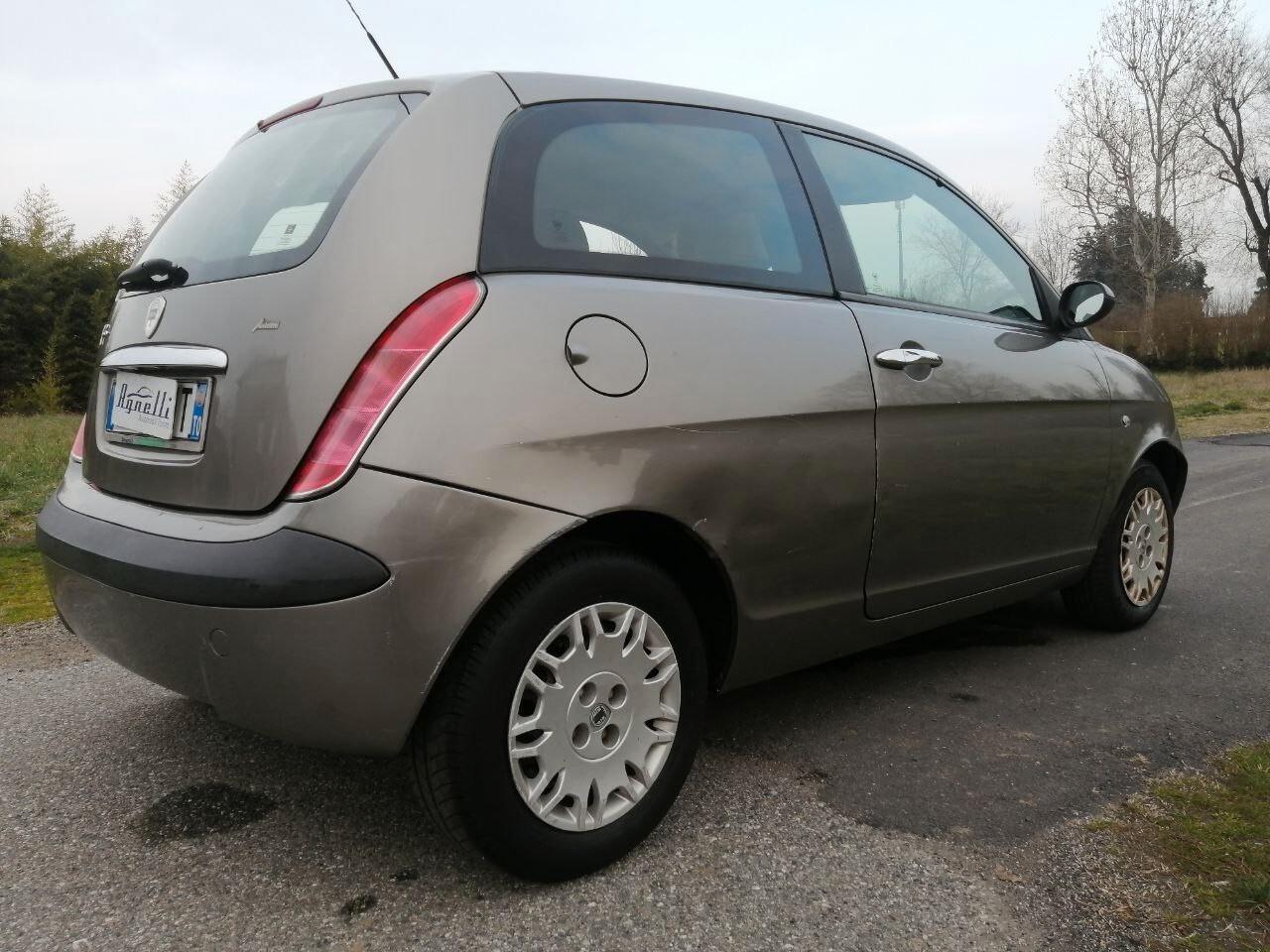 Lancia Ypsilon 1.2 16V Idonea Neopatentati