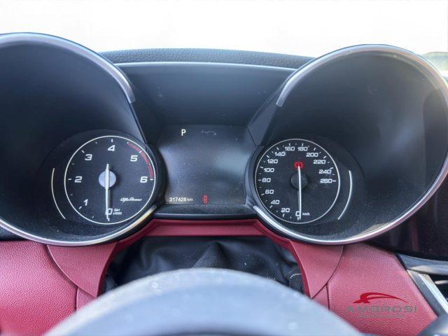 ALFA ROMEO Giulia 2.2 t Veloce Q4 210cv auto - PER OPERATORI DEL SET