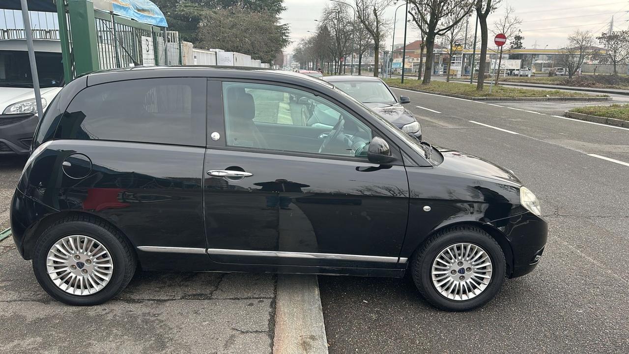 Lancia Ypsilon 1.2 GPL