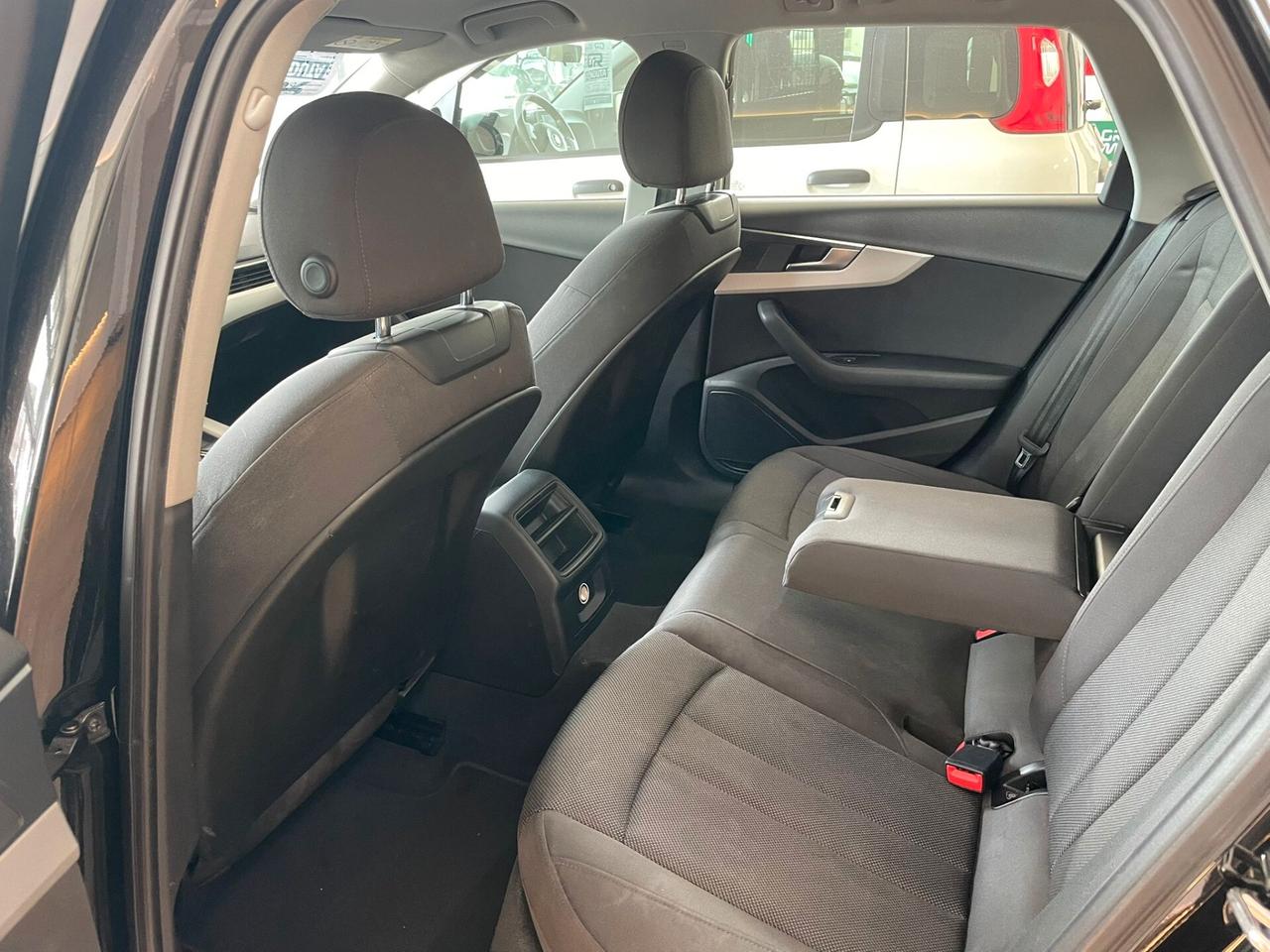 Audi A4 2.0 TDI 150 CV ultra S tronic Business Sport